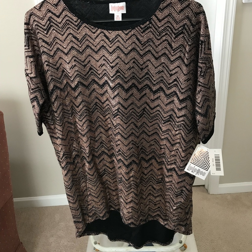 LuLaRoe top.  “Irma”